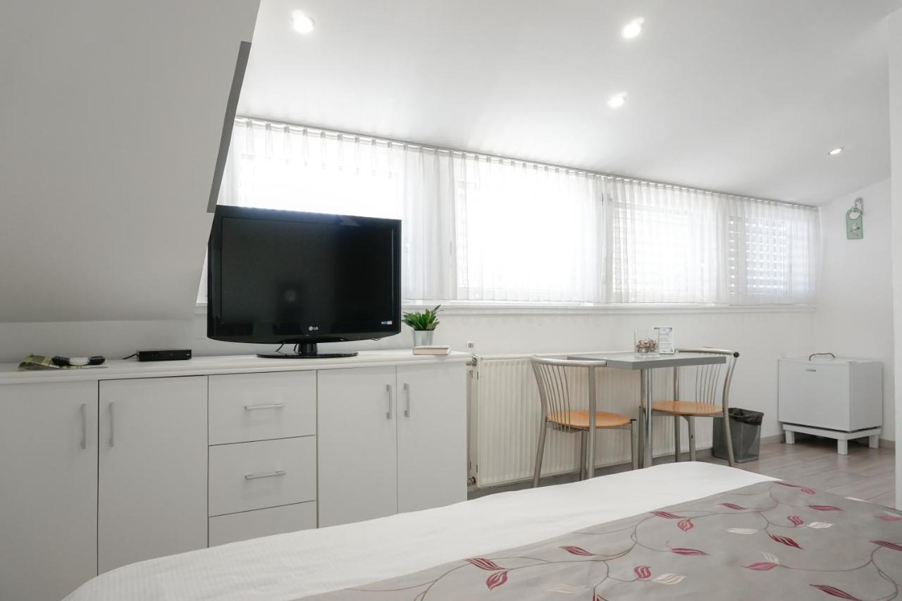 Guest House Mlada Lipa มาริบอร์ ภายนอก รูปภาพ