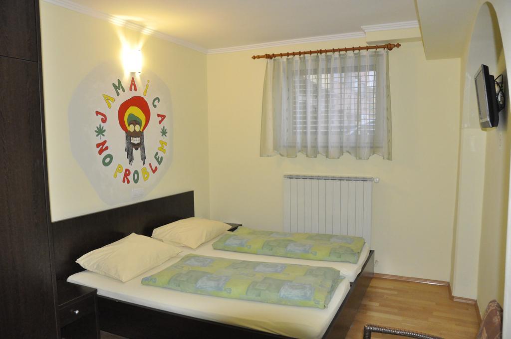 Guest House Mlada Lipa มาริบอร์ ภายนอก รูปภาพ