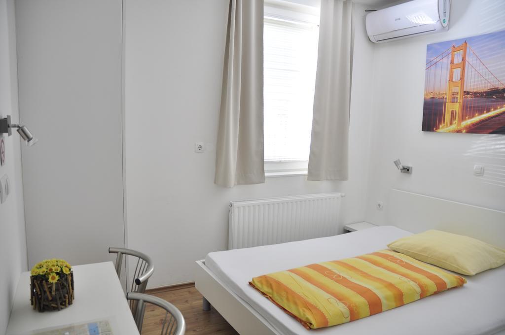 Guest House Mlada Lipa มาริบอร์ ภายนอก รูปภาพ